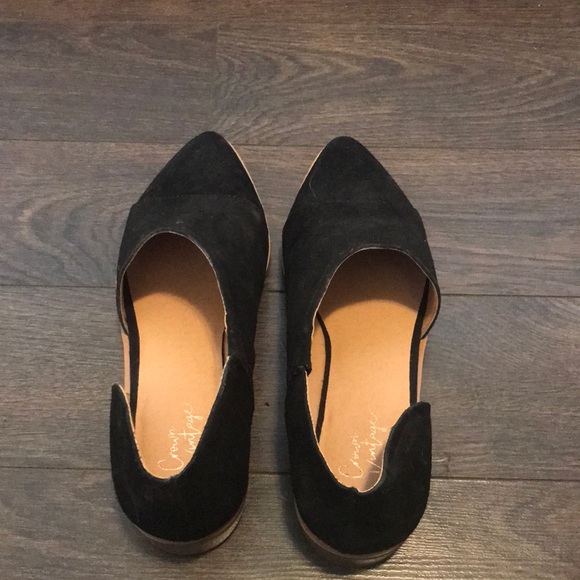 Pointed toe cut out flat/bootie - Picture 1 of 3